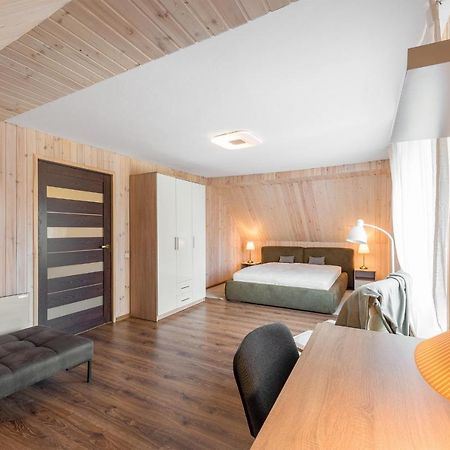 Shanghai Banzai Family Apartment Вилнюс Екстериор снимка