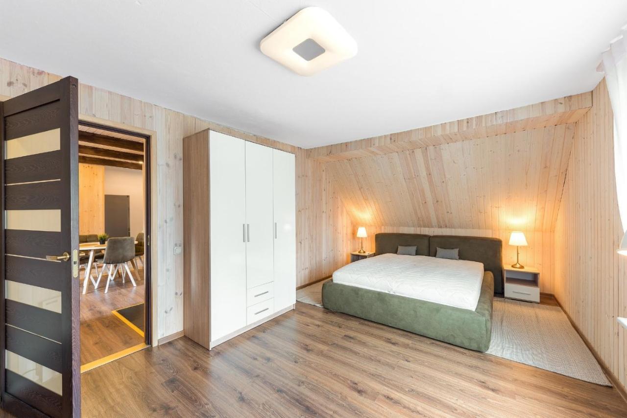 Shanghai Banzai Family Apartment Вилнюс Екстериор снимка
